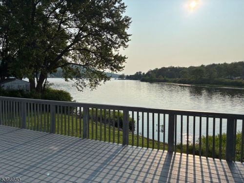 39 Stehr St, Branchville, NJ, 07826-4048 | Card Image