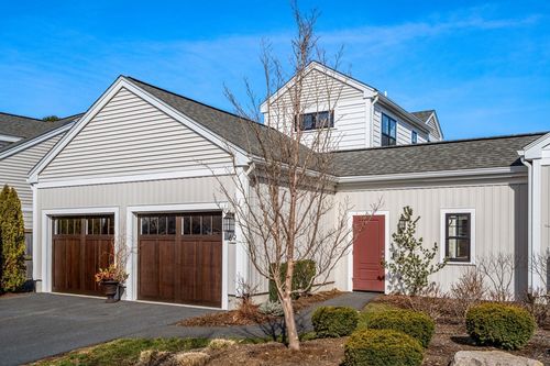 69-69 Abbey Rd, Westwood, MA, 02090-2960 | Card Image