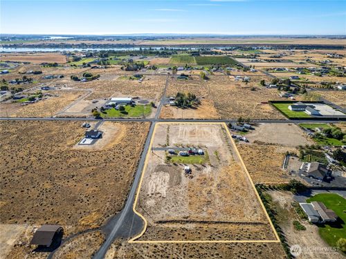 7814 Rd E 7th Ave, Moses Lake, WA, 98837 | Card Image