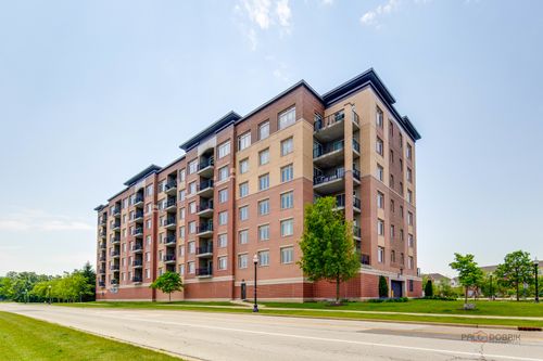 unit-209-1199 E Port Clinton Rd, Vernon Hills, IL, 60061-1250 | Card Image