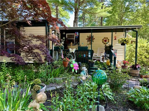 4 Leisure Way, Coventry, RI, 02816-6725 | Card Image