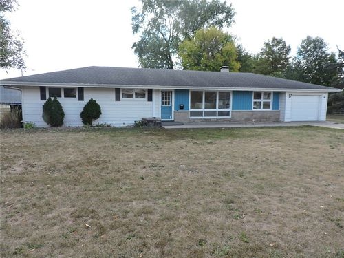 2 Dawn Ave, Paxton, IL, 60957-1710 | Card Image