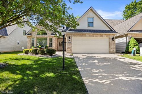 22669 Melissa Ln, Strongsville, OH, 44149-2167 | Card Image
