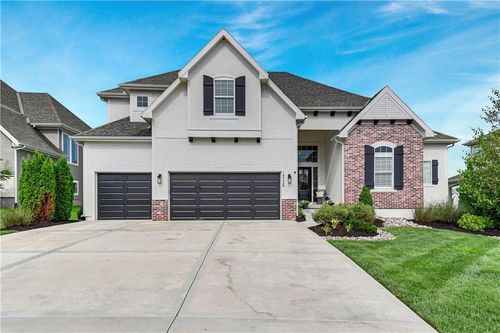 18324 Monrovia St, Overland Park, KS, 66013-4523 | Card Image