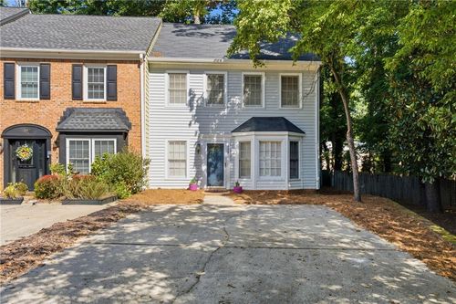 599 Saint James Walk Se, Marietta, GA, 30067-7165 | Card Image