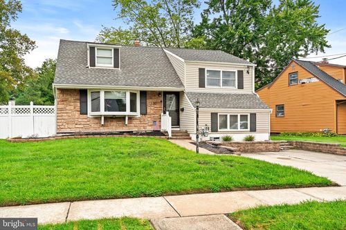 30 Tekening Way, Hamilton, NJ, 08690-1628 | Card Image