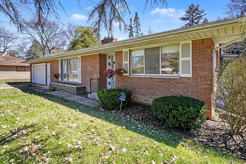3617 Circle Drive, Flint, MI, 48507 | Card Image