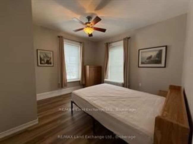 UPPER - 433 Broadway St, Home with 3 bedrooms, 1 bathrooms and 4 parking in Kincardine ON | Image 11