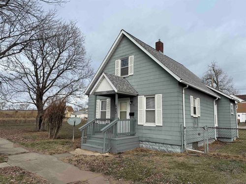 523 5th St, Rock Island, IL, 61201-8202 | Card Image