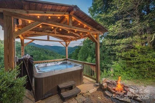 109 Damselfly Ct, Spruce Pine, NC, 28777 | Card Image