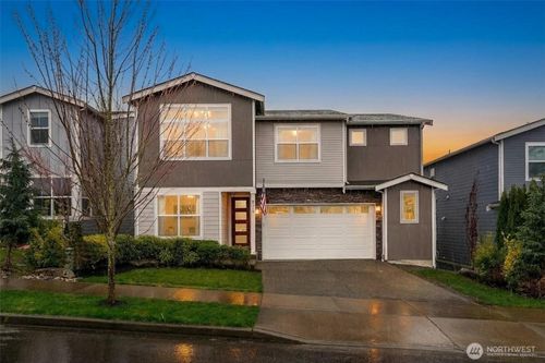 8218 37th Pl Ne, Marysville, WA, 98270-7045 | Card Image