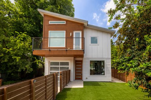 a-2905 E 5th St, Austin, TX, 78702-4816 | Card Image