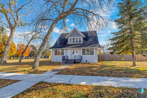 300 Spring Ave S, Lake Preston, SD, 57249 | Card Image