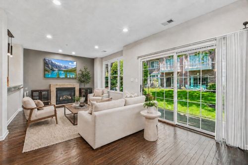102-102 Abbie Ct, Guttenberg, NJ, 07093 | Card Image