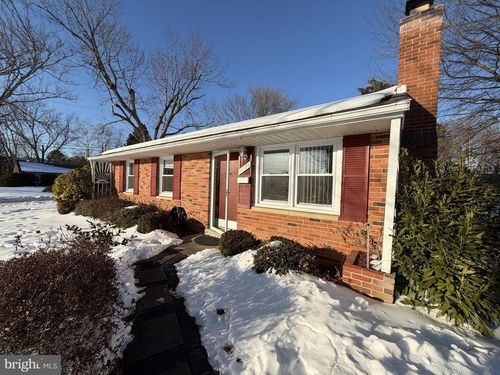 7608 Heritage Dr, ANNANDALE, VA, 22003-5348 | Card Image