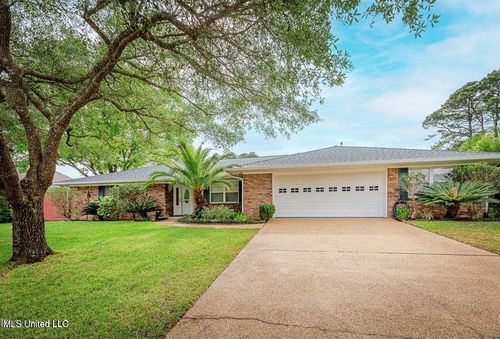 5813 Moreton Pl, Ocean Springs, MS, 39564-2714 | Card Image
