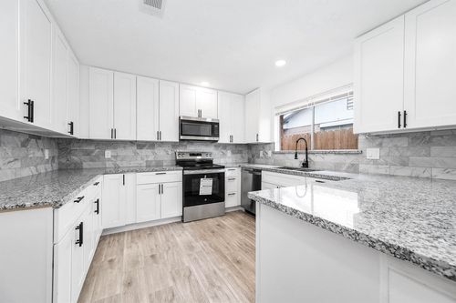 10402 Rancho Bernardo Ln, Sugar Land, TX, 77498-1540 | Card Image