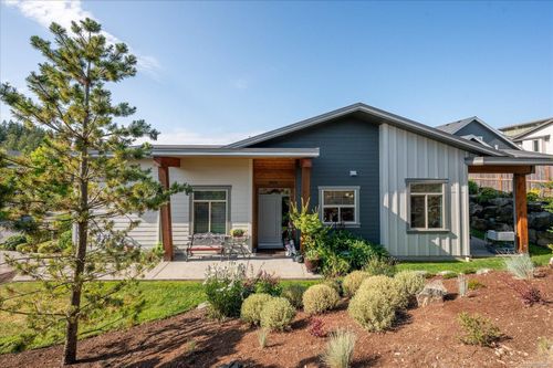 5666 Linley Valley Dr, Nanaimo, BC, V9T0E4 | Card Image