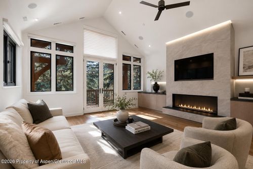 824 Bonita Dr, Aspen, CO, 81611-1010 | Card Image
