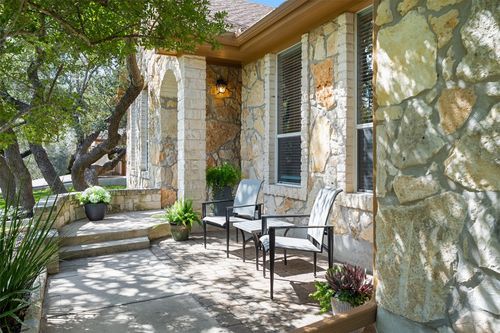 807 Meadow Oaks Dr, Dripping Springs, TX, 78620-3623 | Card Image
