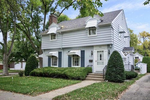 928 W Mark St, Winona, MN, 55987-2682 | Card Image