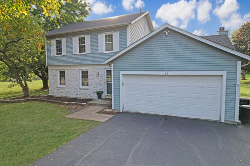 17 Basswood Ct, Bristol, IL, 60512-9727 | Card Image