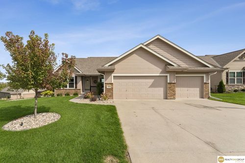 14836 Prairie Star St, Bennington, NE, 68007-1577 | Card Image