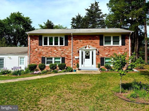 8900 Wilson Ave, MANASSAS, VA, 20110-8819 | Card Image