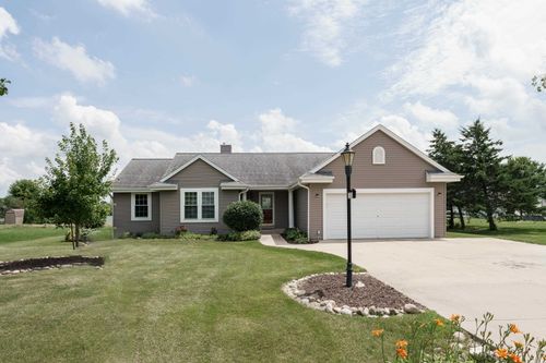 320 Pleasant Street, Eagle, WI, 53119-2251 | Card Image