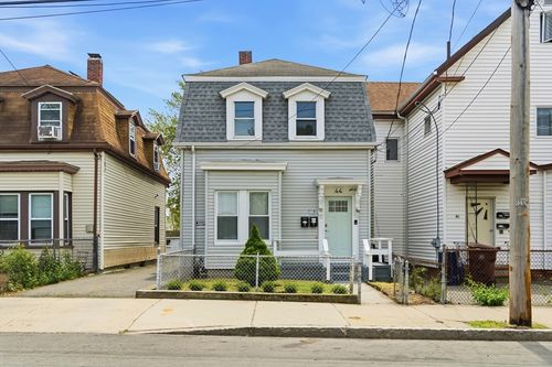 44 Everett St, Everett, MA, 02149-1102 | Card Image