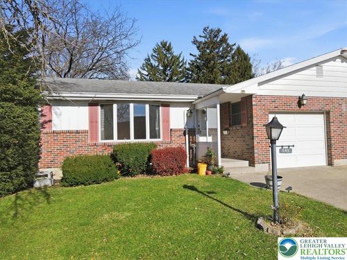 141 E Lynnwood St, Allentown, PA, 18103-5165 | Card Image