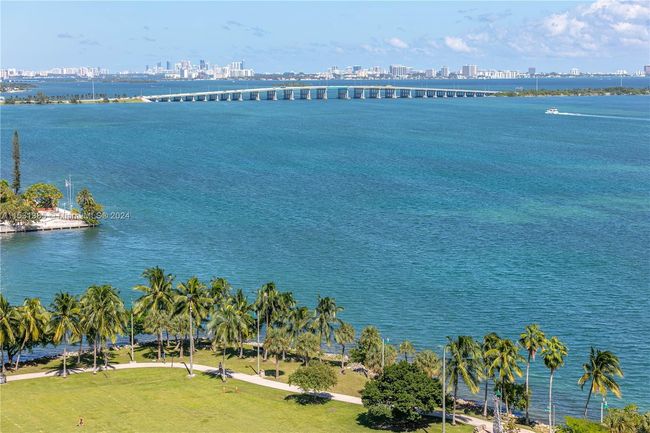 APT-1601 - 1800 N Bayshore Dr, Condo with 3 bedrooms, 3 bathrooms and null parking in Miami FL | Image 60