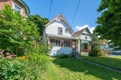 226 Wellington Main St, House other with 3 bedrooms, 1 bathrooms and 2 parking in Bloomfield ON | Image 2