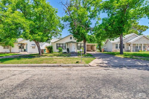 2213 W Avenue L, San Angelo, TX, 76901-4251 | Card Image