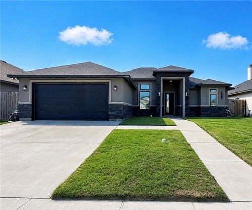 4009 Karo Dr, Corpus Christi, TX, 78414-1319 | Card Image