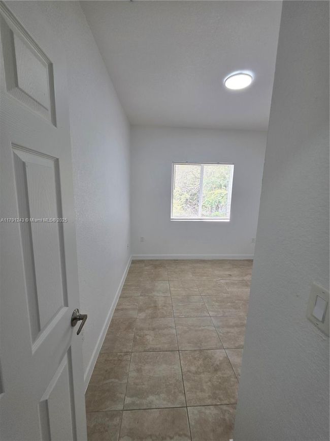 10233 Sw 176 Th St, Home with 3 bedrooms, 2 bathrooms and null parking in Miami FL | Image 19