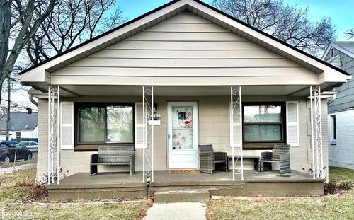 8205 State Park, Center Line, MI, 48015-1710 | Card Image