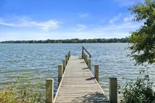 W343N6205 S Bayview Road, LAC LA BELLE, WI, 53066 | Card Image