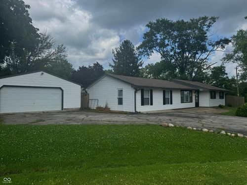 4153 Allen Dr, Brownsburg, IN, 46112-8521 | Card Image