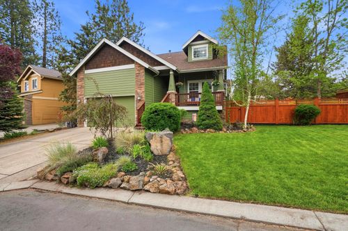 61153 Ridgewater Loop, Bend, OR, 97702-2279 | Card Image