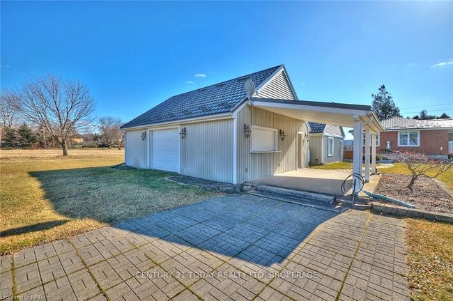 1284 Line 7 Rd, House other with 3 bedrooms, 2 bathrooms and 10 parking in Niagara on the Lake ON | Image 10