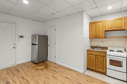 4-14 Bayville Ave, Bayville, NY, 11709-1681 | Card Image