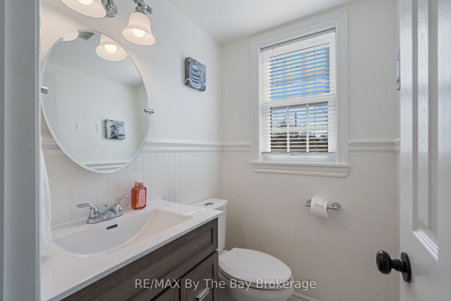 15 Baker St, House other with 4 bedrooms, 2 bathrooms and 4 parking in Wasaga Beach ON | Image 13
