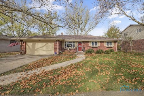 325 Sycamore Lane, Perrysburg, OH, 43551 | Card Image