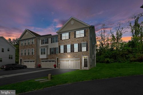 415 Chestnut Ct, LANGHORNE, PA, 19047-4101 | Card Image