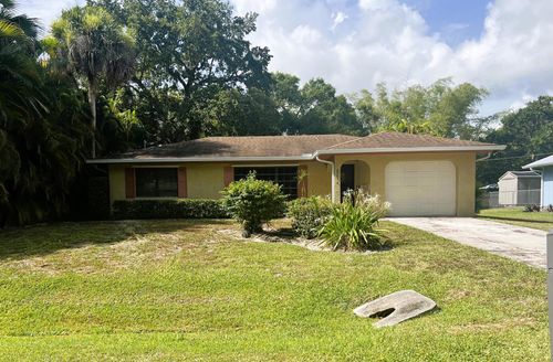 8301 Kenwood Rd, FORT PIERCE, FL, 34951-1372 | Card Image