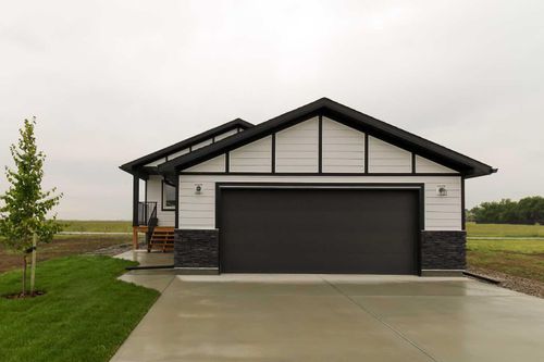 1937 Parkside Way, Coaldale, AB, T1M0E8 | Card Image