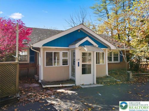 137 Berwick Heights Rd, East Stroudsburg, PA, 18301-1801 | Card Image