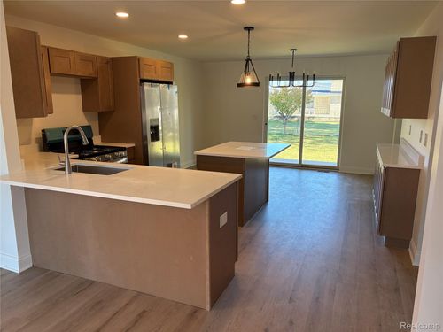 28710 Little Mack Ave, Saint Clair Shores, MI, 48081-3010 | Card Image