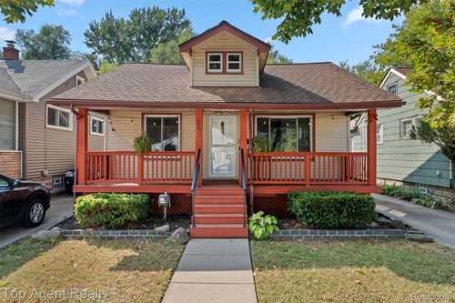 243 Edgewood Pl, Ferndale, MI, 48220-2466 | Card Image